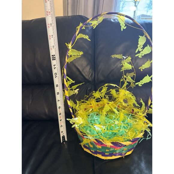 Lot of 2 Easter Baskets with Garland & Grass Pink Yellow Purple - Picture 4 of 5